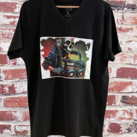 Skull Music T-shirt. from casa loca collections. $9.99 shipping discount - Picture 3 of 5